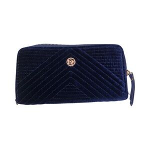 Elegant Navy Blue Quilted Clutch